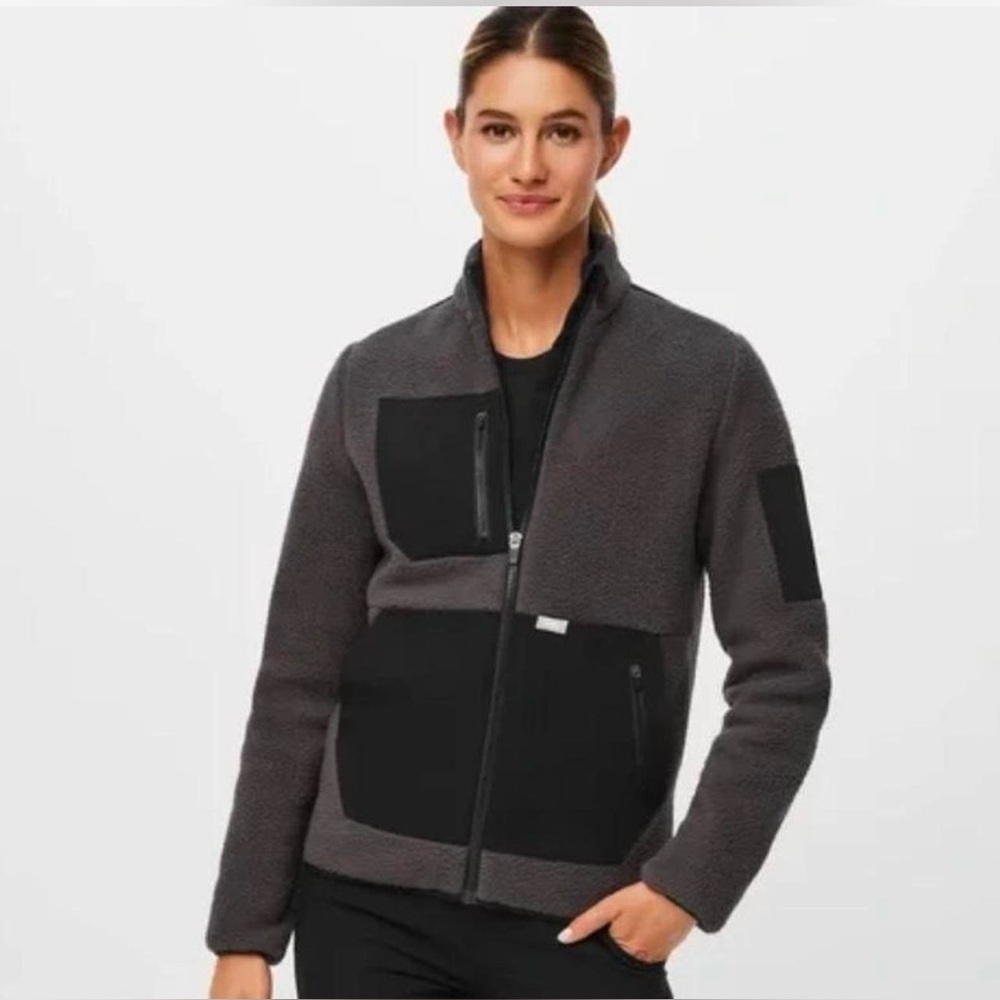 FIGS Women's Black On-Shift™ - Fleece Jacket SMALL